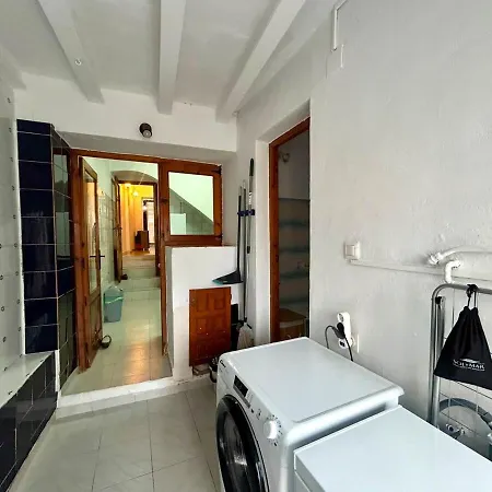 Casa De Pueblo Raval * تيولادا