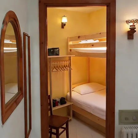 Casa De Pueblo Raval