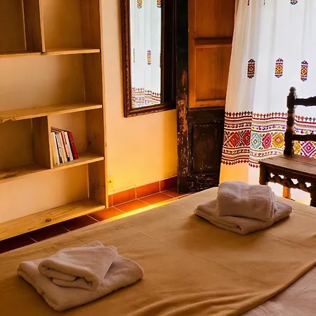Casa De Pueblo Raval Ferienhaus